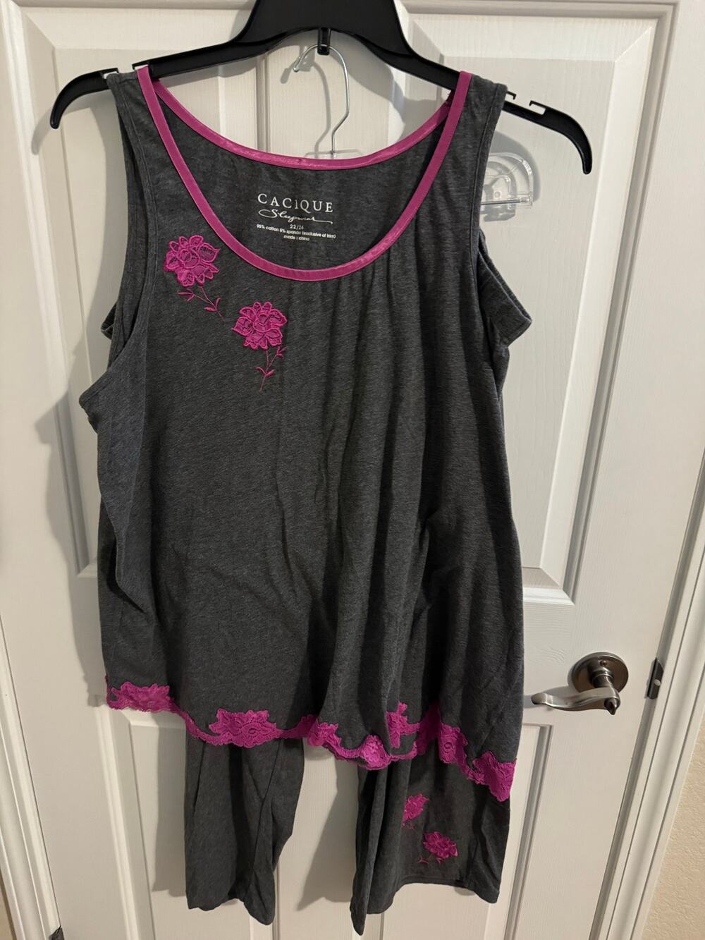 Cacique 2pc Sleeveless Tank Capri Embroidered Satin Lace Gray Pink Plus 22/24 3X